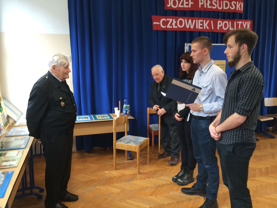 12242348 603191049822311 1248675541 n